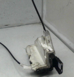 Serrure avant droit PEUGEOT 308 1