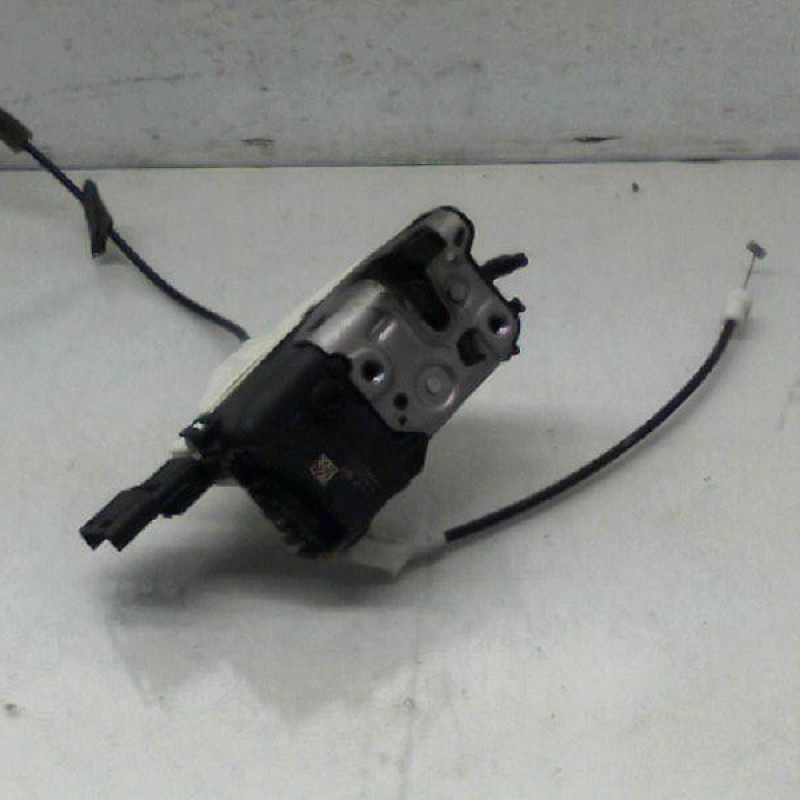 Serrure avant droit PEUGEOT 5008 1