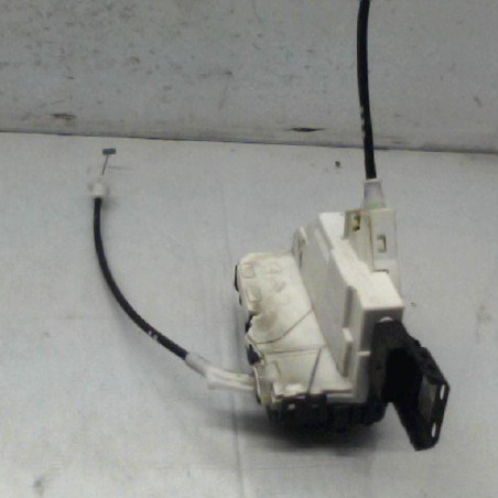 Serrure avant droit PEUGEOT 5008 1