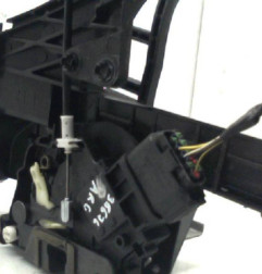 Serrure arriere gauche FORD FOCUS 2 Photo n°3