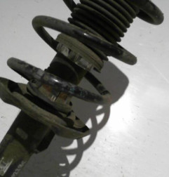 Amortisseur avant droit VOLKSWAGEN GOLF 5 Photo n°4