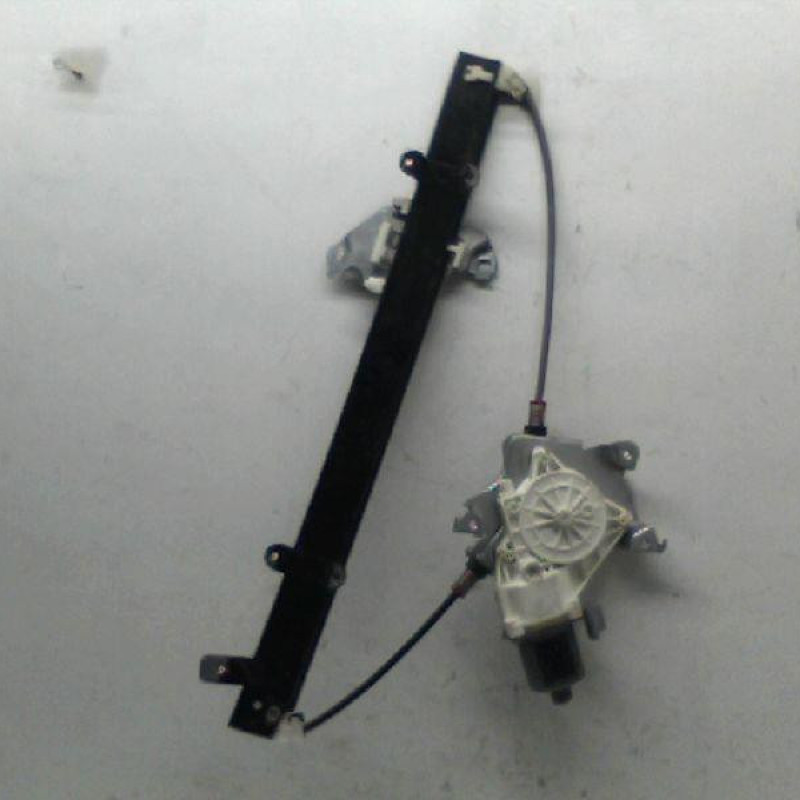 Leve vitre electrique avant droit NISSAN MICRA 3