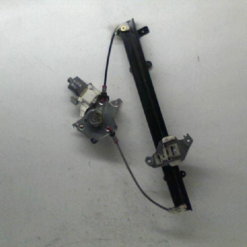 Leve vitre electrique avant gauche NISSAN MICRA 3