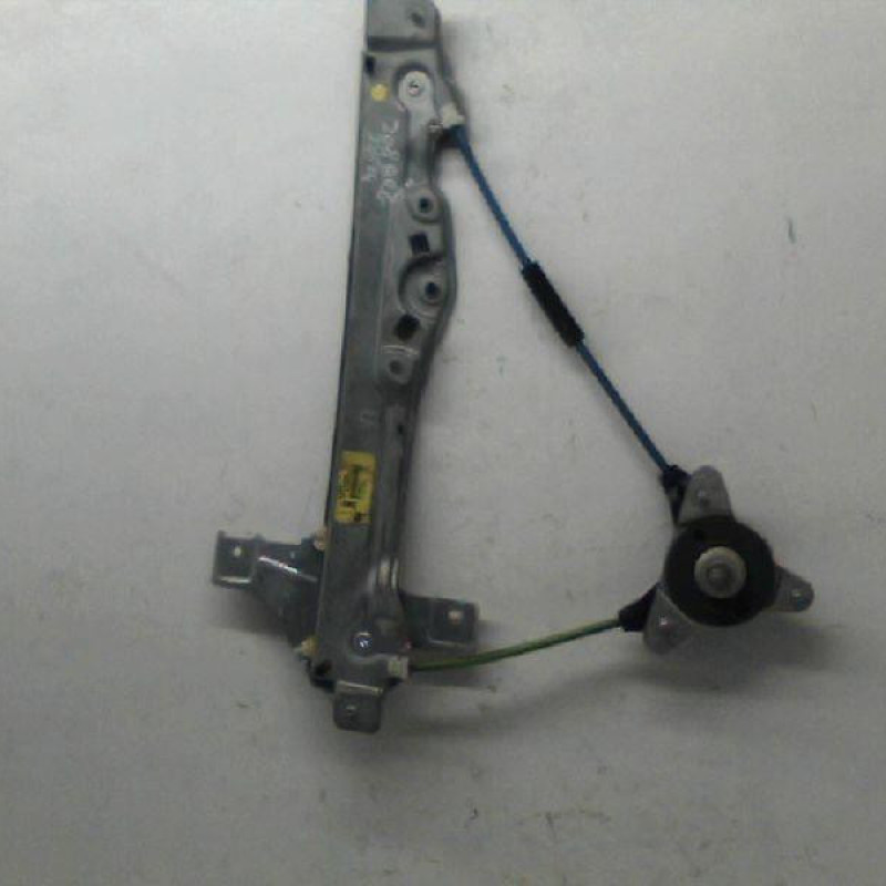 Leve vitre mecanique arriere gauche PEUGEOT 208 1