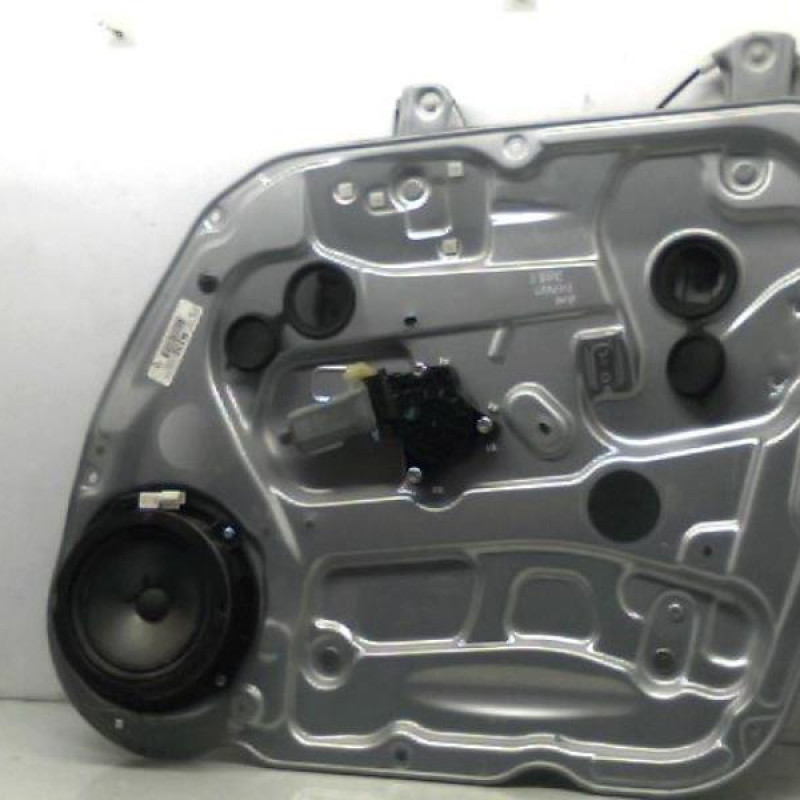 Leve vitre electrique avant droit KIA CARENS 3