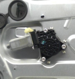 Leve vitre electrique avant droit KIA CARENS 3 Photo n°5