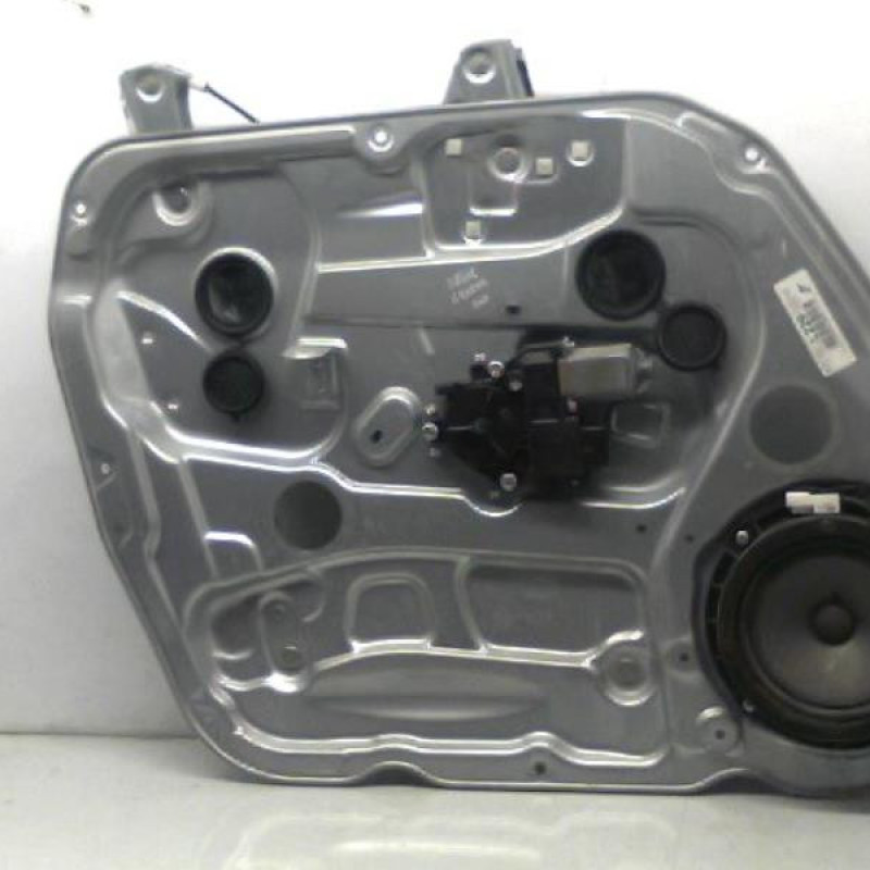 Leve vitre electrique avant gauche KIA CARENS 3