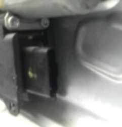 Leve vitre electrique avant gauche KIA CARENS 3 Photo n°3