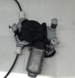 Leve vitre electrique arriere droit NISSAN QASHQAI 1