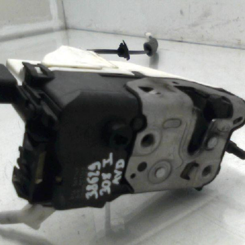 Serrure avant droit PEUGEOT 308 1