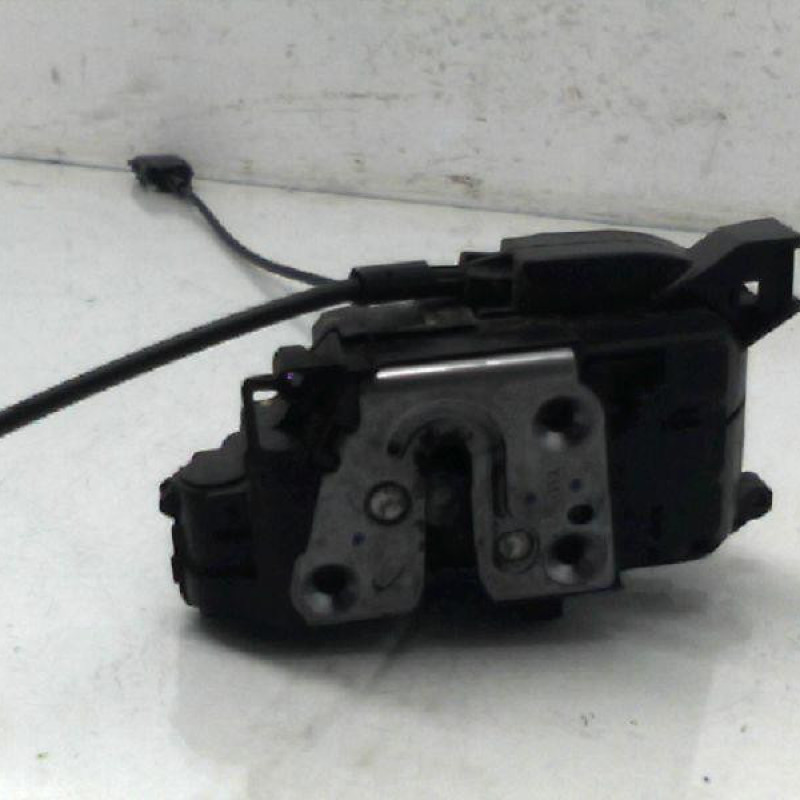 Serrure avant droit RENAULT CLIO 3