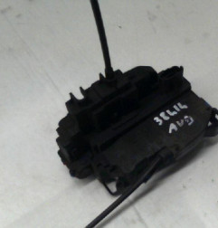 Serrure avant droit RENAULT CLIO 3