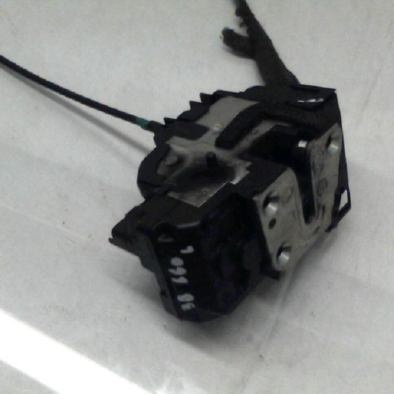 Serrure arriere droit NISSAN QASHQAI 1