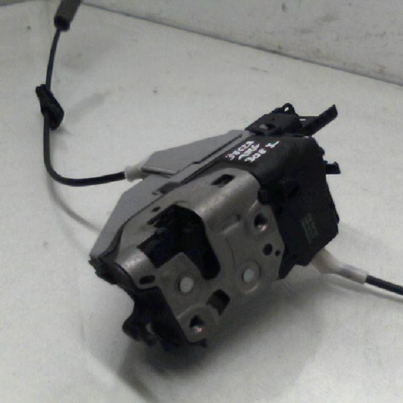 Serrure arriere gauche PEUGEOT 308 1