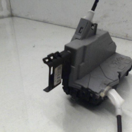 Serrure arriere gauche PEUGEOT 308 1