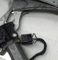 Leve vitre electrique avant gauche MERCEDES CLASSE E 210 Photo n°6