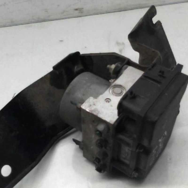 Bloc ABS (freins anti-blocage) RENAULT CLIO 2