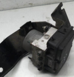 Bloc ABS (freins anti-blocage) RENAULT CLIO 2 Photo n°4