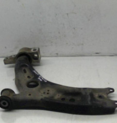 Triangle avant gauche VOLKSWAGEN SCIROCCO 3 Photo n°1