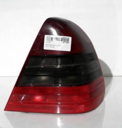 Feu arriere principal droit (feux) MERCEDES CLASSE C 202 Photo n°1