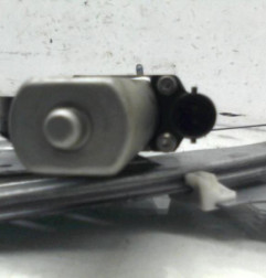 Leve vitre electrique avant gauche DACIA SANDERO 1 Photo n°3