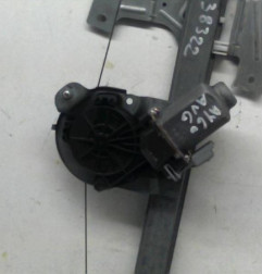 Leve vitre electrique avant gauche TOYOTA AYGO 1