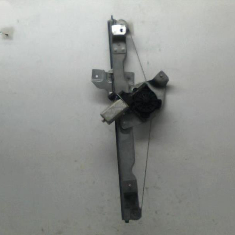 Leve vitre electrique avant droit DACIA SANDERO 1