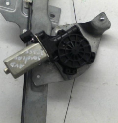 Leve vitre electrique avant droit DACIA SANDERO 1