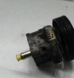 Pompe de direction RENAULT LAGUNA 2 Photo n°1