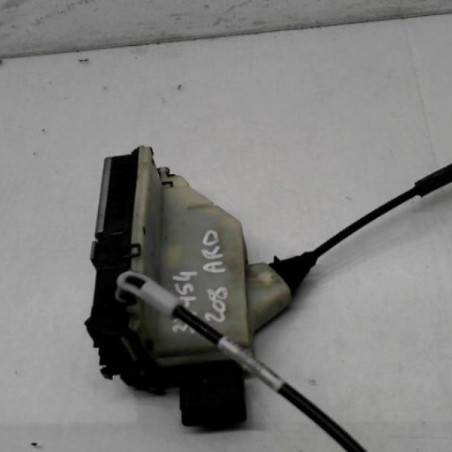 Serrure arriere droit PEUGEOT 208 1