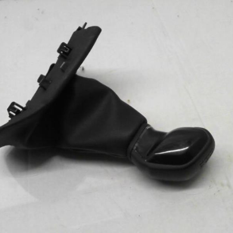 Pommeau de vitesses PEUGEOT 208 1