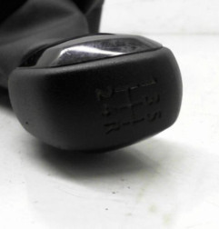 Pommeau de vitesses PEUGEOT 208 1 Photo n°5