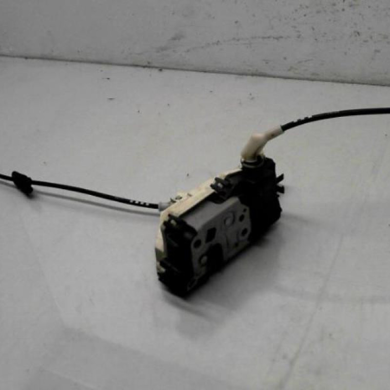 Serrure avant droit PEUGEOT 308 1