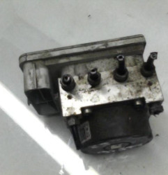 Bloc ABS (freins anti-blocage) CITROEN C3 2 Photo n°3