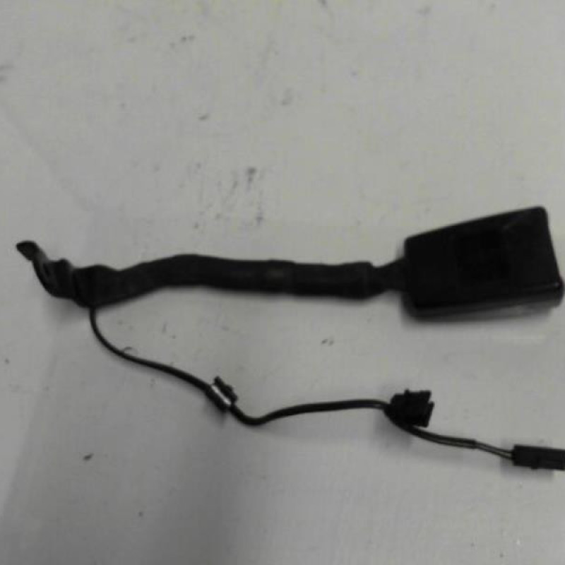 Attache ceinture avant droit VOLKSWAGEN TOURAN 1