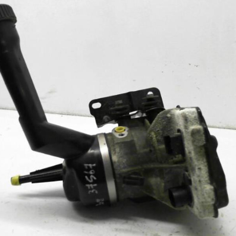 Pompe de direction PEUGEOT 308 1