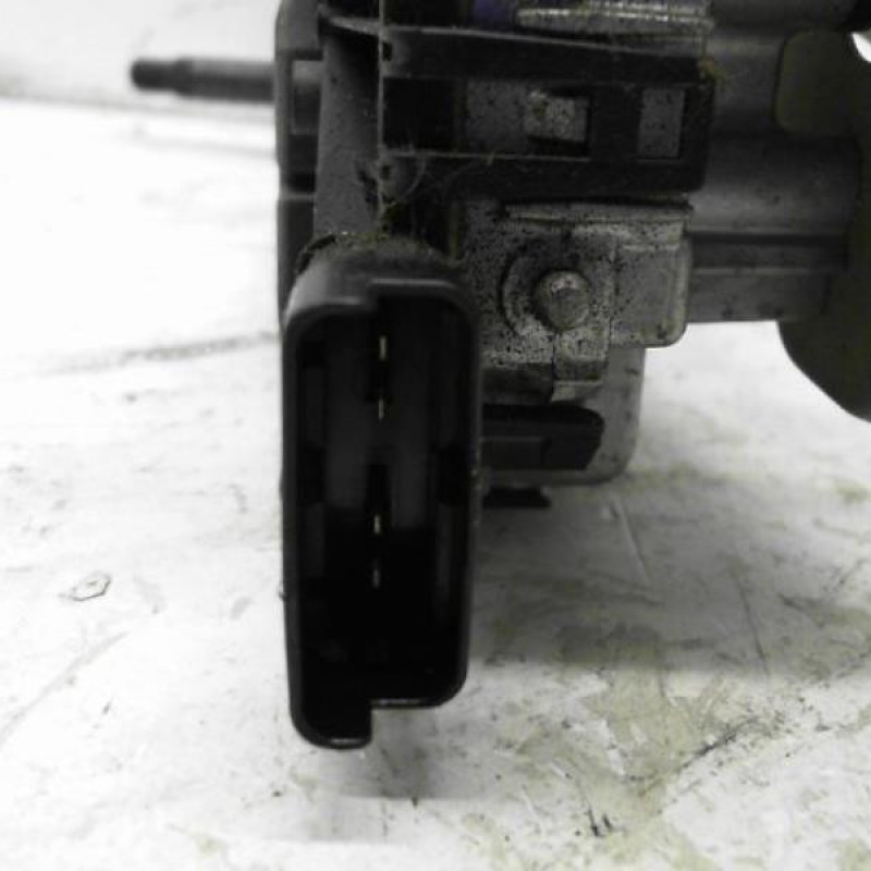 Moteur essuie glace avant PEUGEOT 208 1