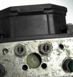 Bloc ABS (freins anti-blocage) PEUGEOT 807 Photo n°3