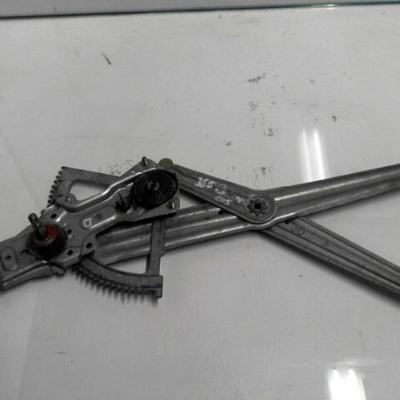 Leve vitre mecanique avant droit PEUGEOT 205