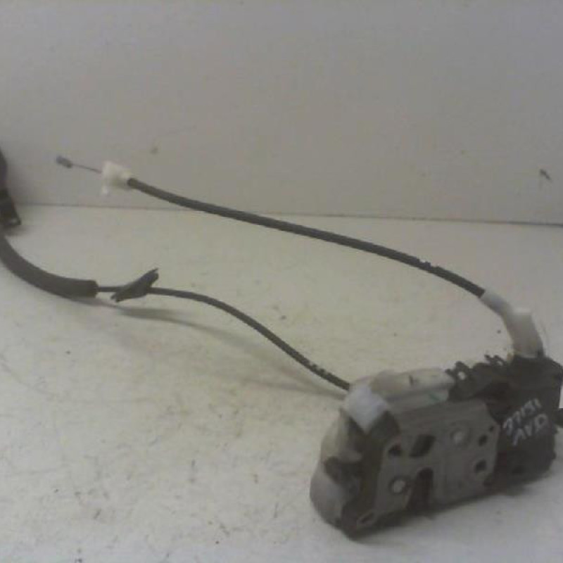 Serrure avant droit PEUGEOT 3008 1