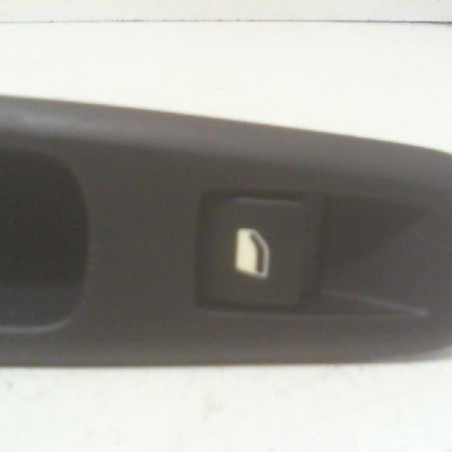 Interrupteur de leve vitre arriere droit PEUGEOT 3008 1