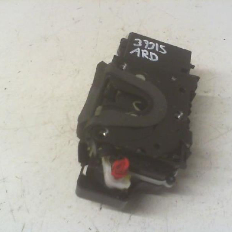 Serrure arriere droit PEUGEOT 607