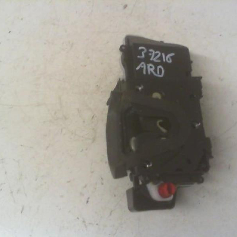 Serrure arriere droit PEUGEOT 607