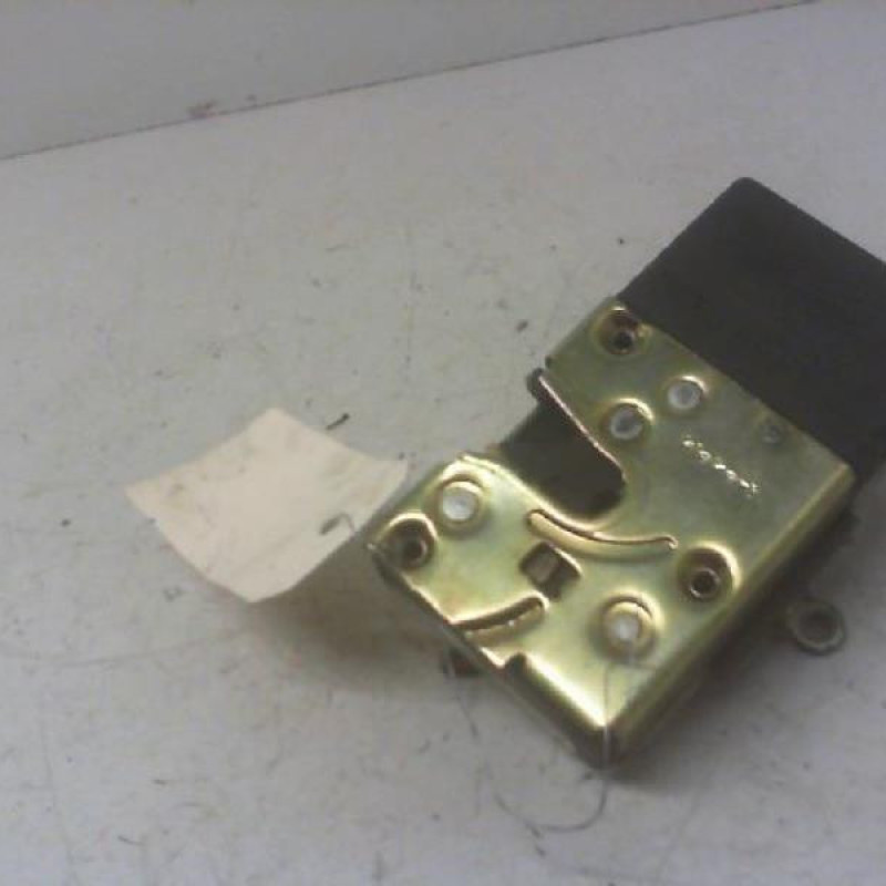 Serrure avant droit PEUGEOT 806