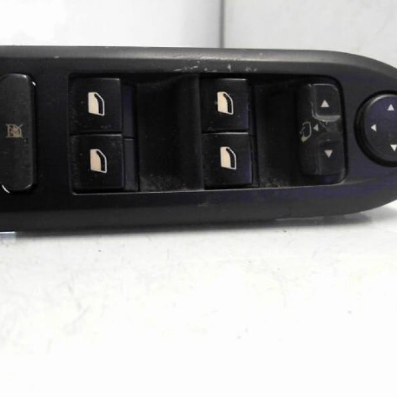 Interrupteur de leve vitre avant gauche PEUGEOT 407