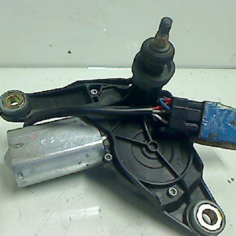 Moteur essuie glace arriere PEUGEOT 106