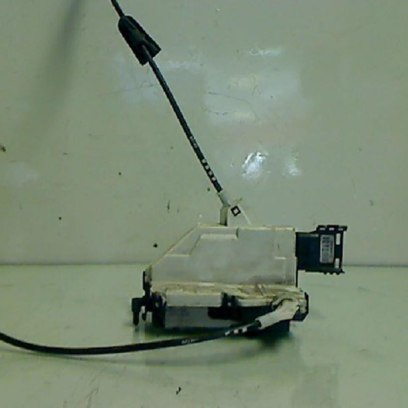 Serrure avant droit PEUGEOT 308 1