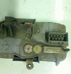 Serrure avant gauche PEUGEOT 806