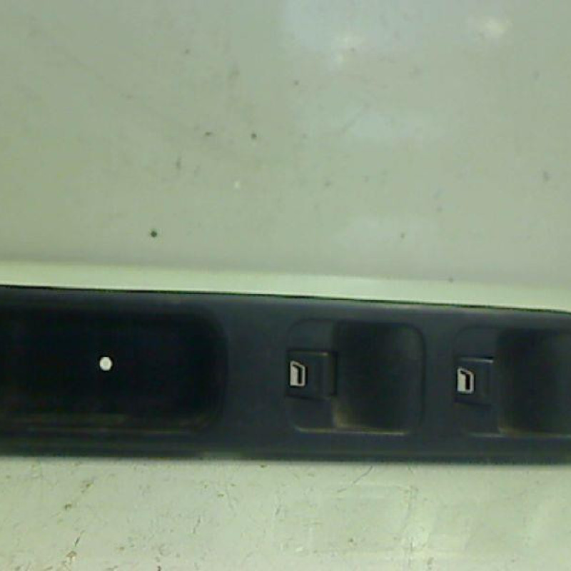 Interrupteur de leve vitre avant gauche PEUGEOT 307