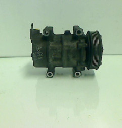 Compresseur clim PEUGEOT 206 Photo n°1